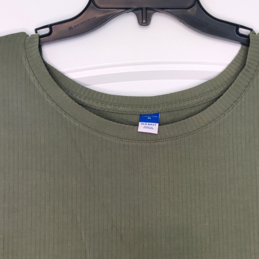 Old Navy Rib-Knit Top - Picture 3 of 7